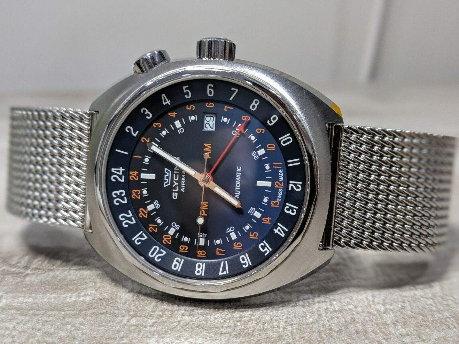 Glycine airman sst hot sale 12 gmt