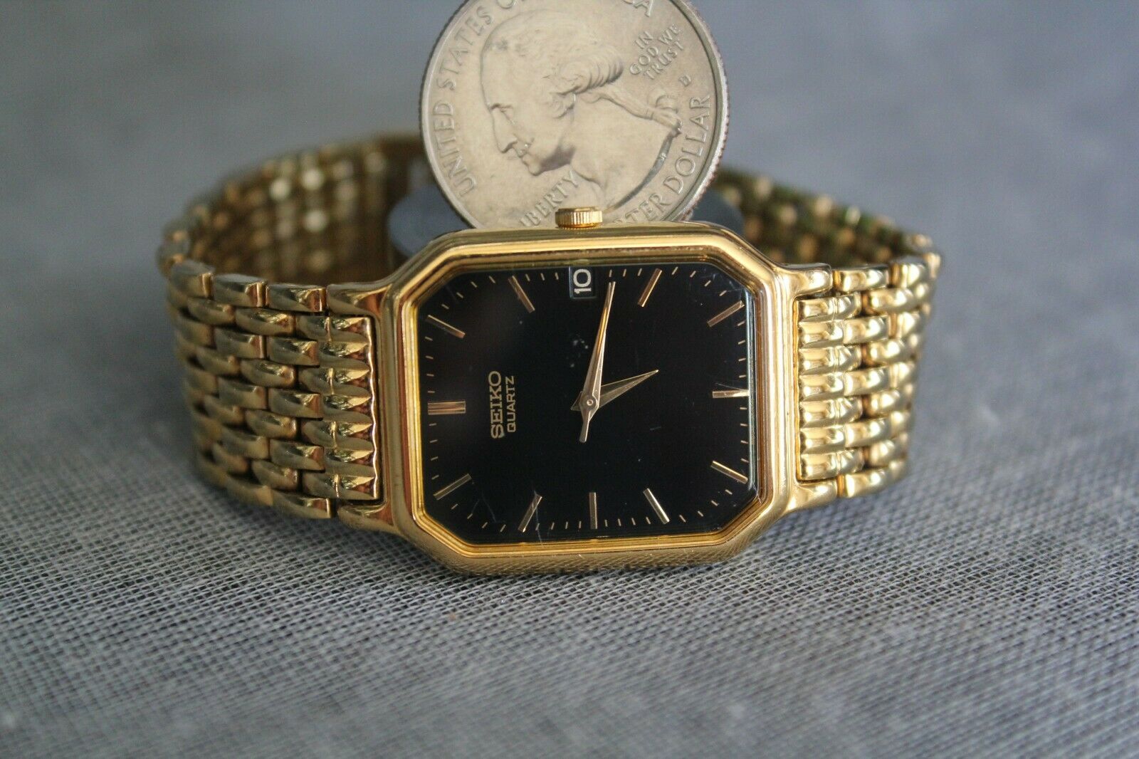 Men's Seiko Quartz 7N22-5011 R1 Black Dial Gold Plated Wrist Watch Tested |  WatchCharts