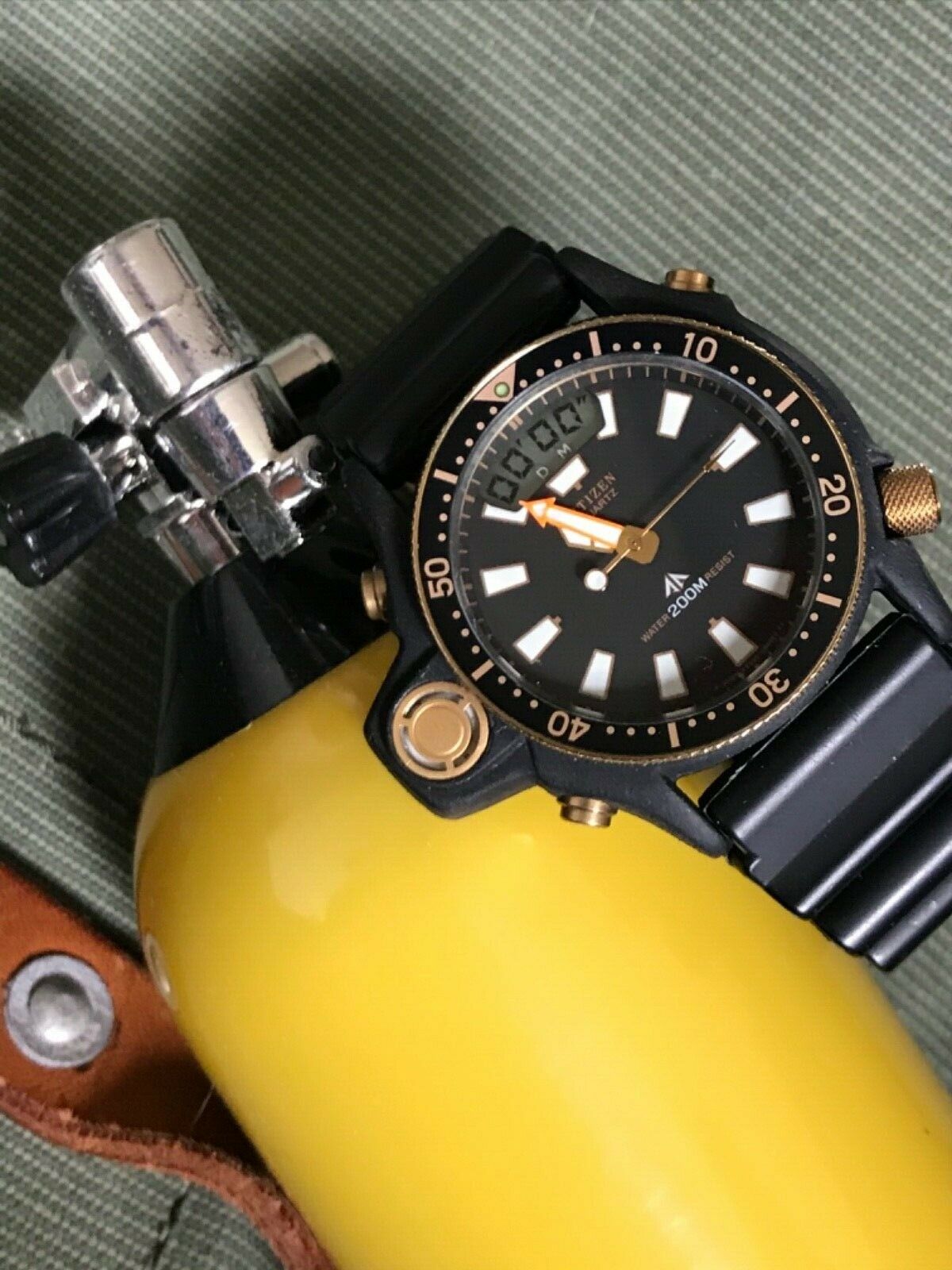 Citizen Aqualand CO28 Titan Diver black PVD Sammlerstück NOS Grail  ultrarare | WatchCharts