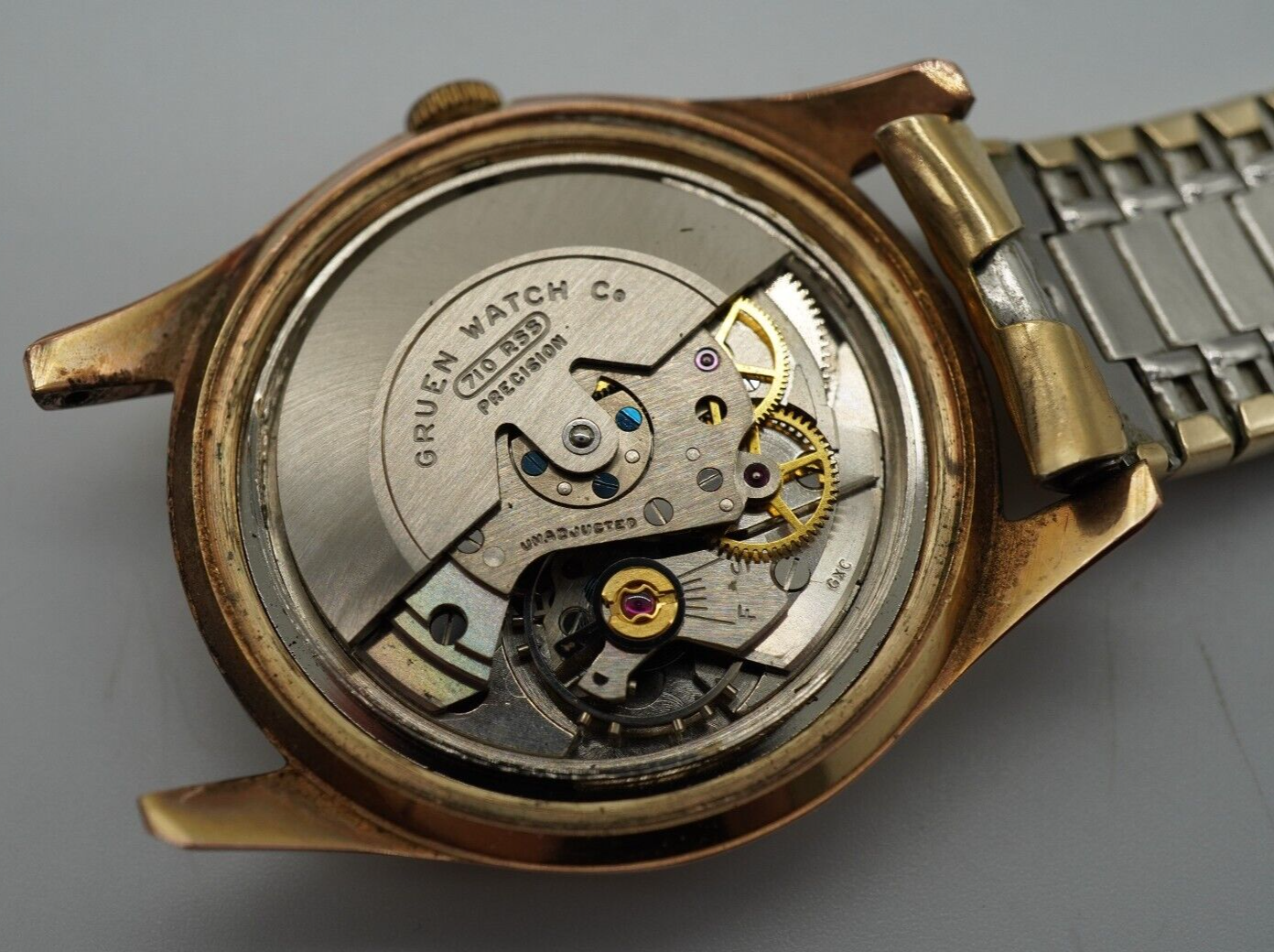 Vintage Gruen Precision 25 Jewels Autowind 35mm 710RSS Watch -For