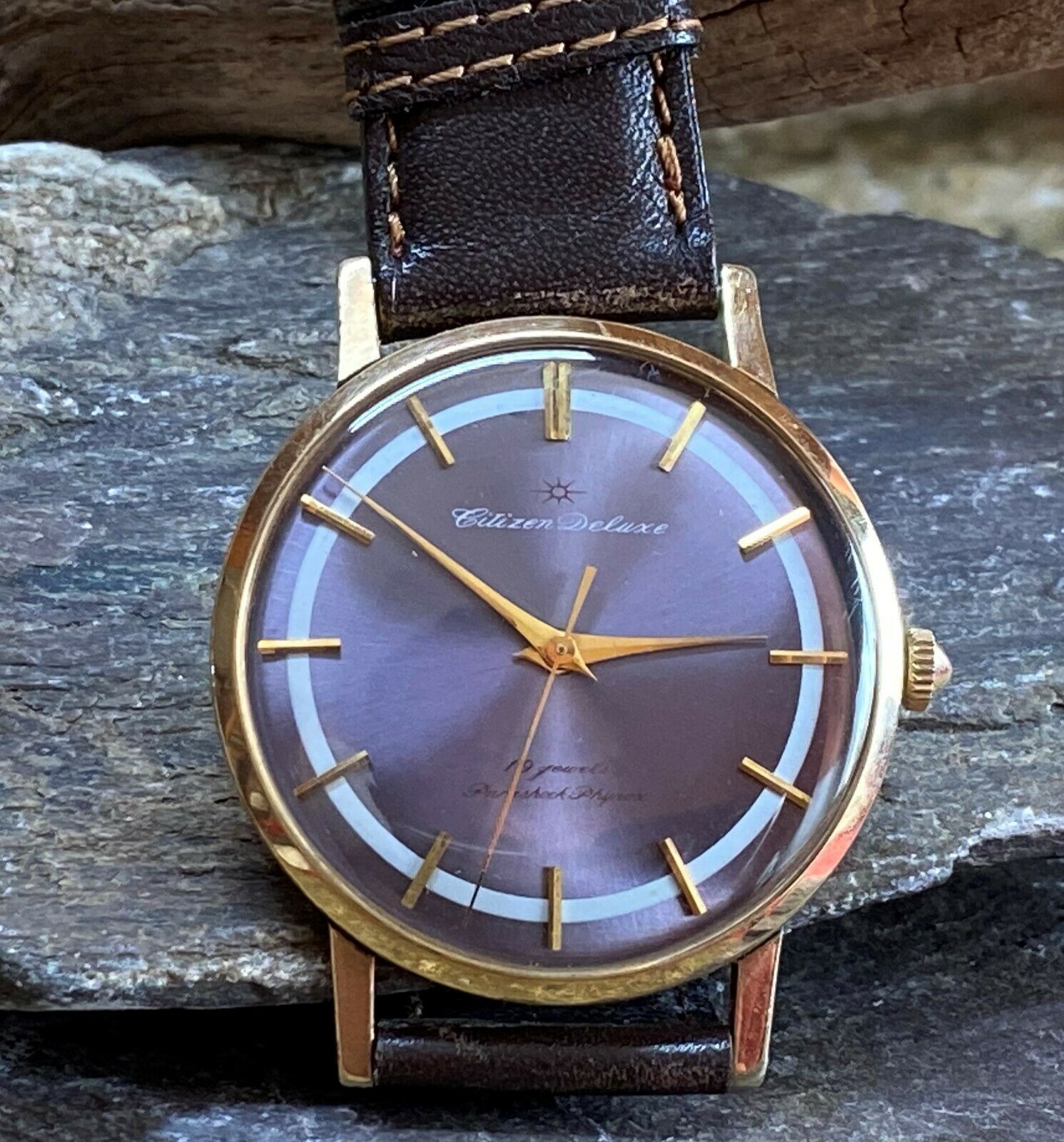 'Citizen Deluxe' vintage watch. 19 Jewel - 3 ADJ -Parashock Phynox 