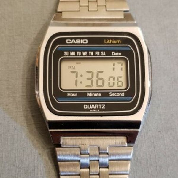 Vintage CASIO WATCH B816 Lithium New Battery EXCELLENT CONDITION 