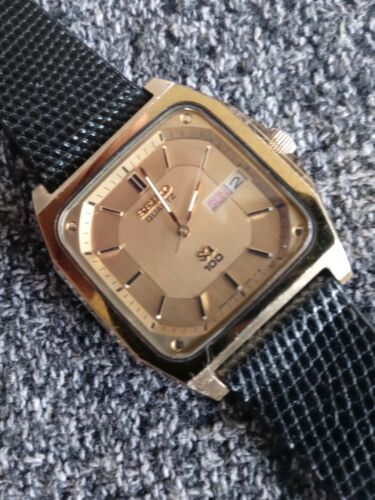 ★ビンテージSEIKO2320-5040★薄型32mm★ Seiko 0843-5040 Linen Dial 39x34mm Mens Quartz Watch | eBay