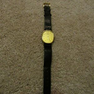 Seiko Lassale 6020-5679 Oval Face Gold Watch Super Thin Seiko Lassale 6020-5679 Oval Face Gold Watch Super Thin | eBay main image 2