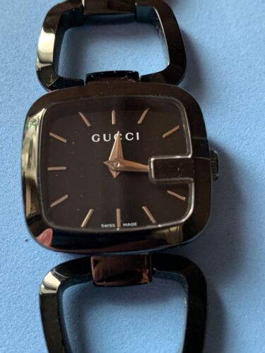 Gucci hotsell watch 125.4