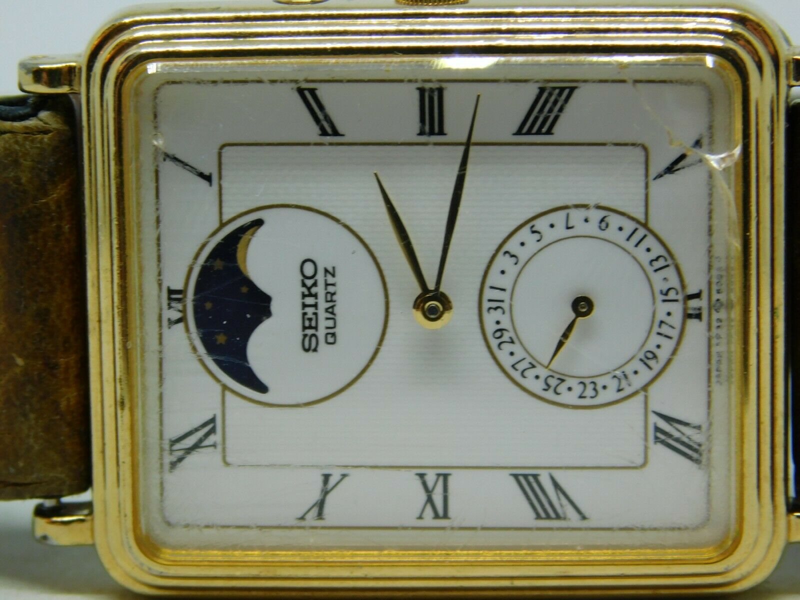 Rare Seiko 7F32-5000 Moon Phase Quartz Analog Men's Watch