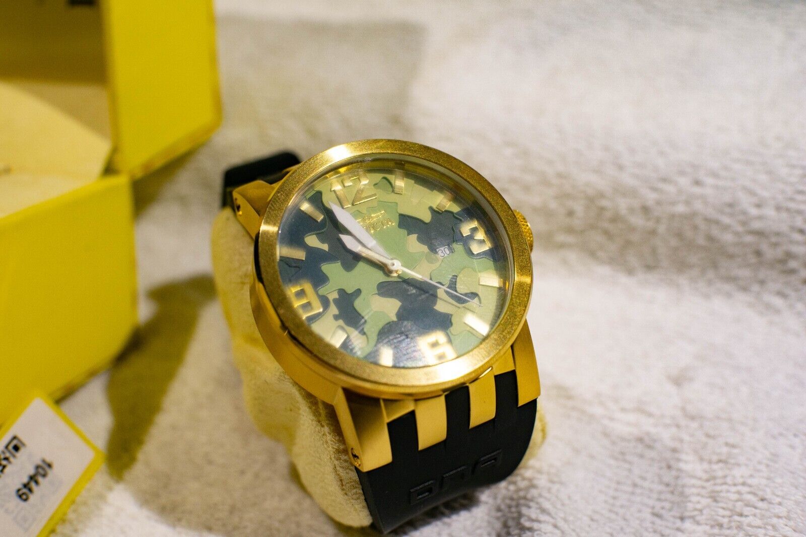 Invicta dna hotsell camouflage mens watch