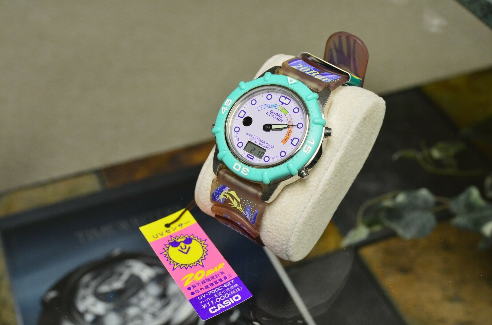 NOS CASIO UV-700 UV SENSOR DIGITAL WATCH MARLIN VINTAGE MARINE CPW 