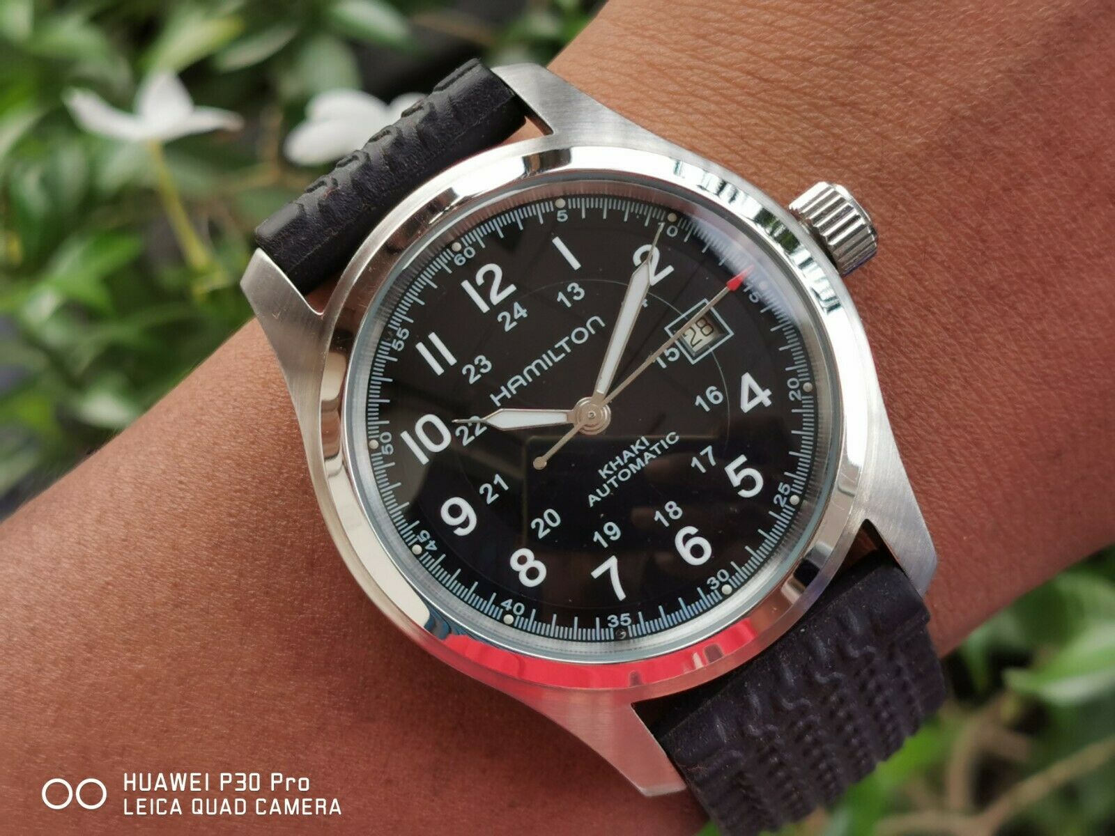 Hamilton khaki field 2025 eta 2824 2