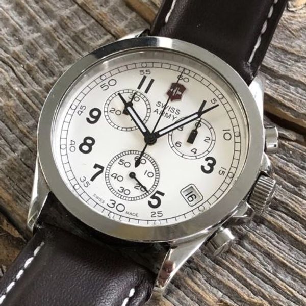 Victorinox Swiss Army 24083 Mens Infantry Chrono Watch. White