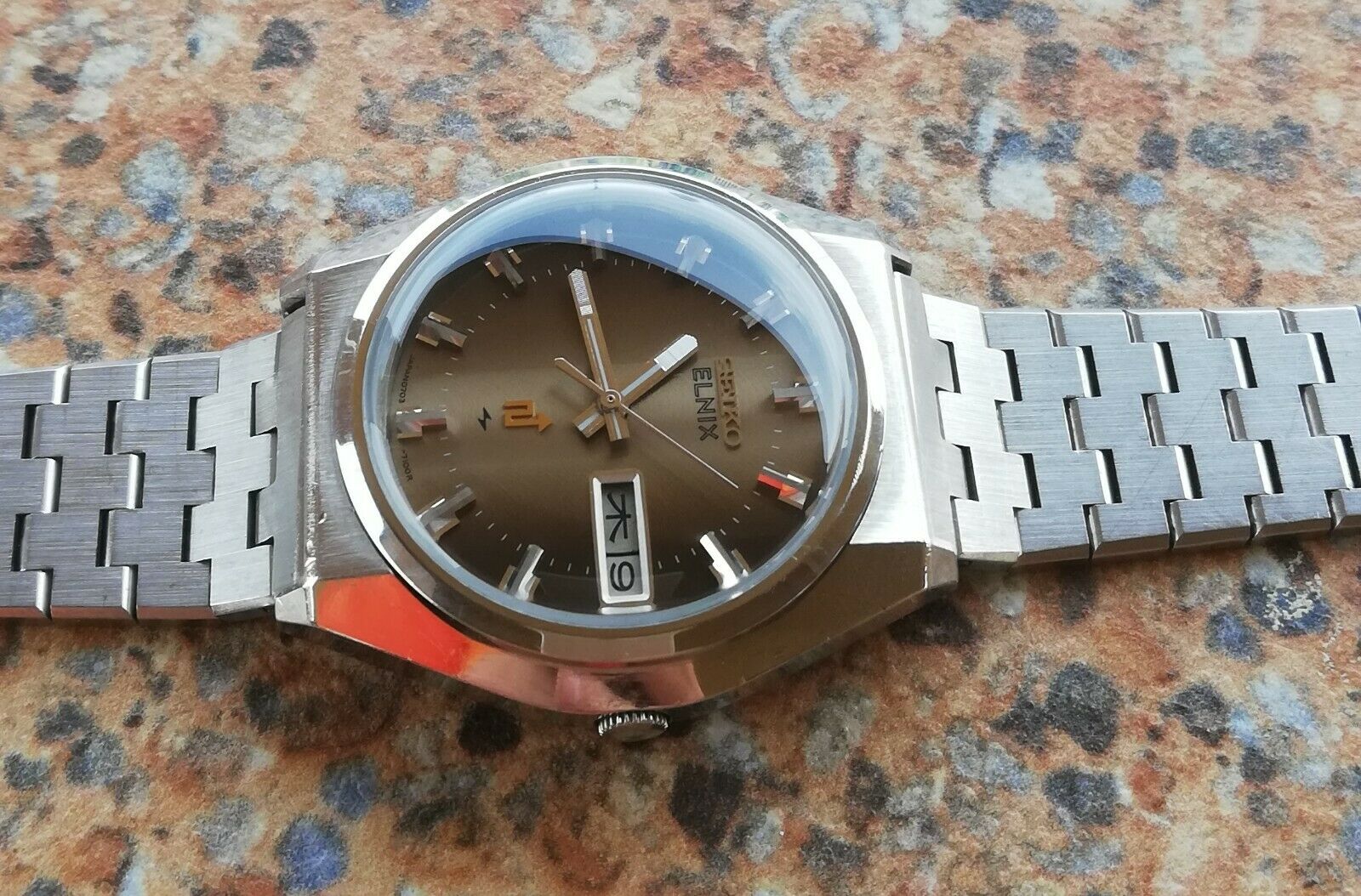 Vintage Seiko Elnix 0703 7090 JDM August 1975 Electronic 