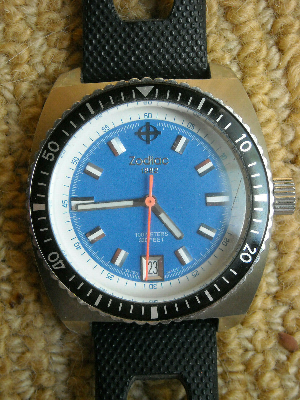 Zodiac Sea Dragon Swiss Made Divers 100M Wristwatch ZO2205