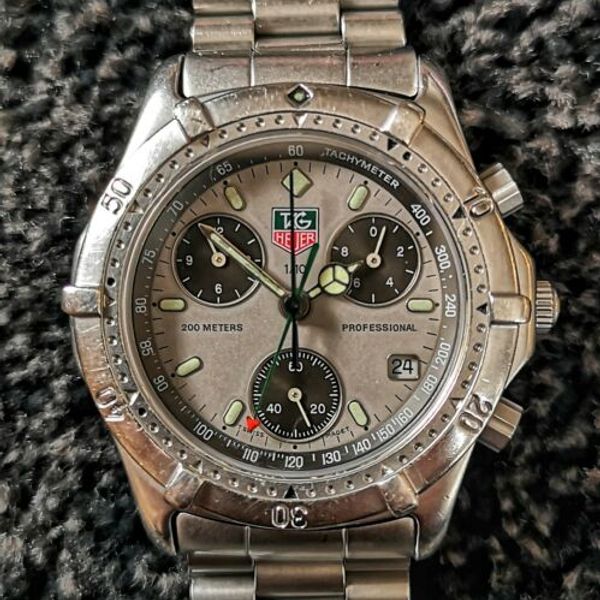 TAG HEUER Professional 2000 Chronograph Date Quartz
