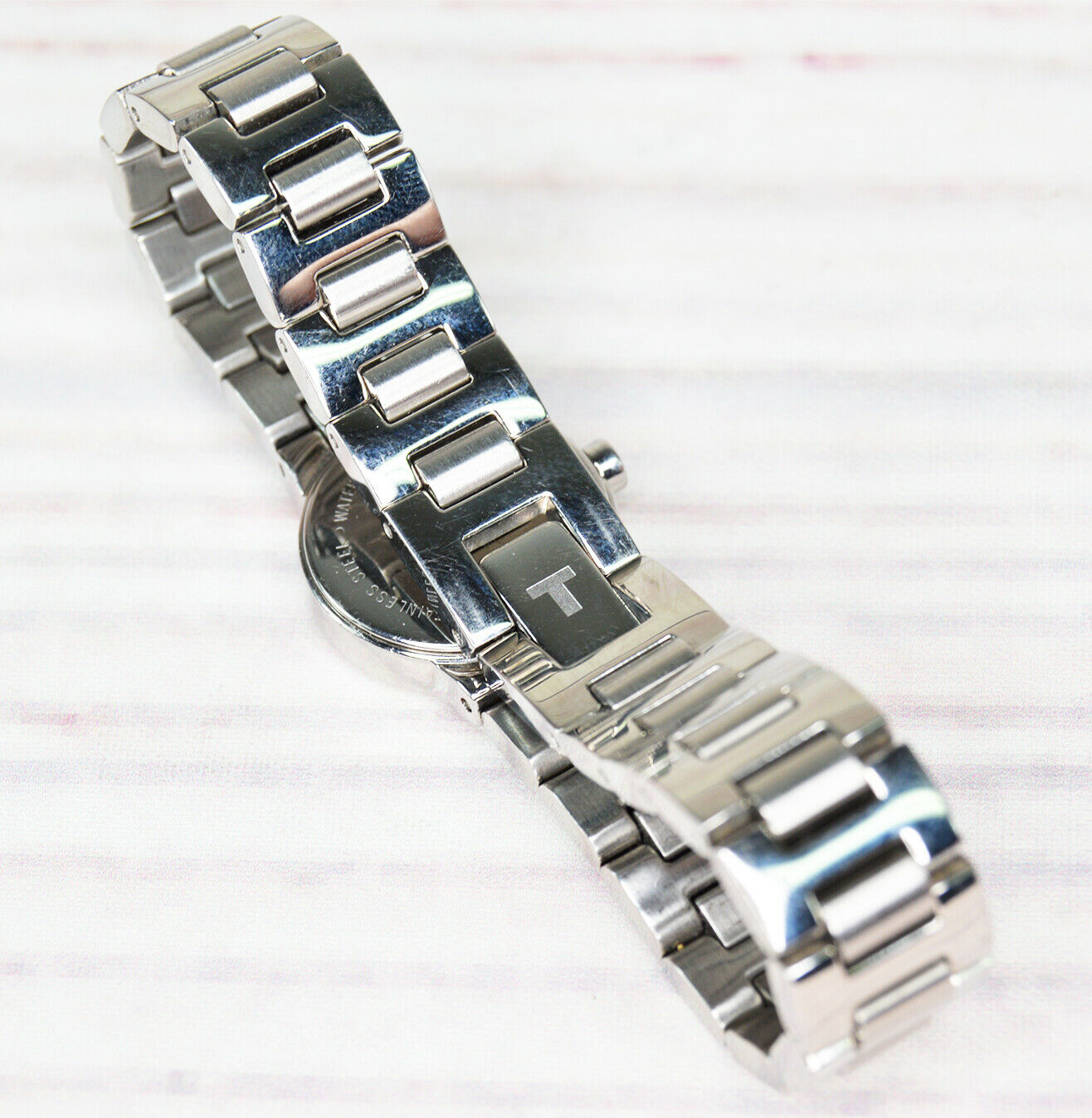 Tissot G331 Swiss Made Women\'s Watch - Pre-Owned Tissot G331K Steel Quartz 24mm x 20mm x 6ins ₱8 main image 3