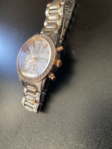 Seiko Chronograph 7T92-0MZ0 Diamond Ladies Watch | WatchCharts