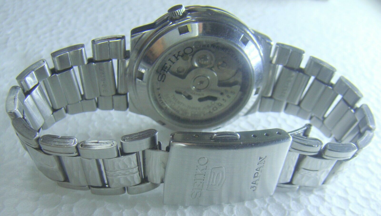 Seiko 5 Automatic 21 Jewels 7S26-0560 See-Through Back Watch for