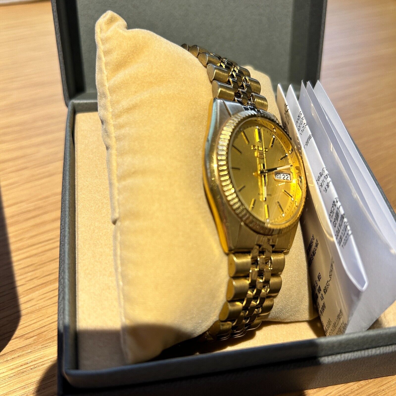 Vintage Seiko 5 7S26-0500 SNXJ94 Day Date Datejust style Sport