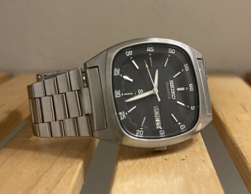 Seiko SQ 7123 5069 Vintage Quartz Watch Men 35mm Hardlex TV Dial