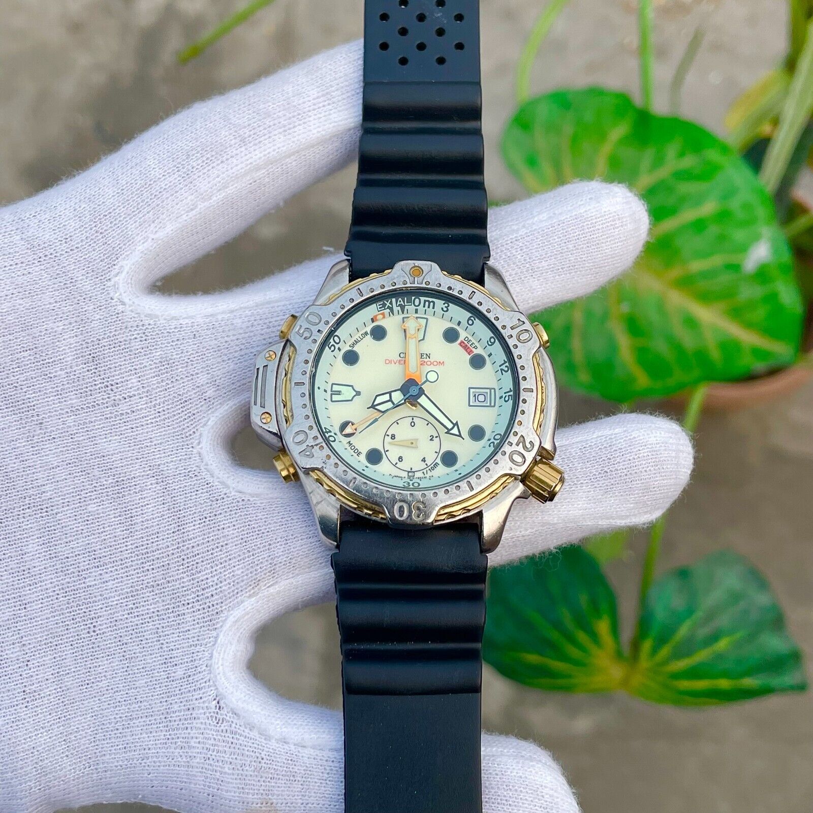 Vintage Citizen Promaster Aqualand 200M Diver Quartz Men's Watch