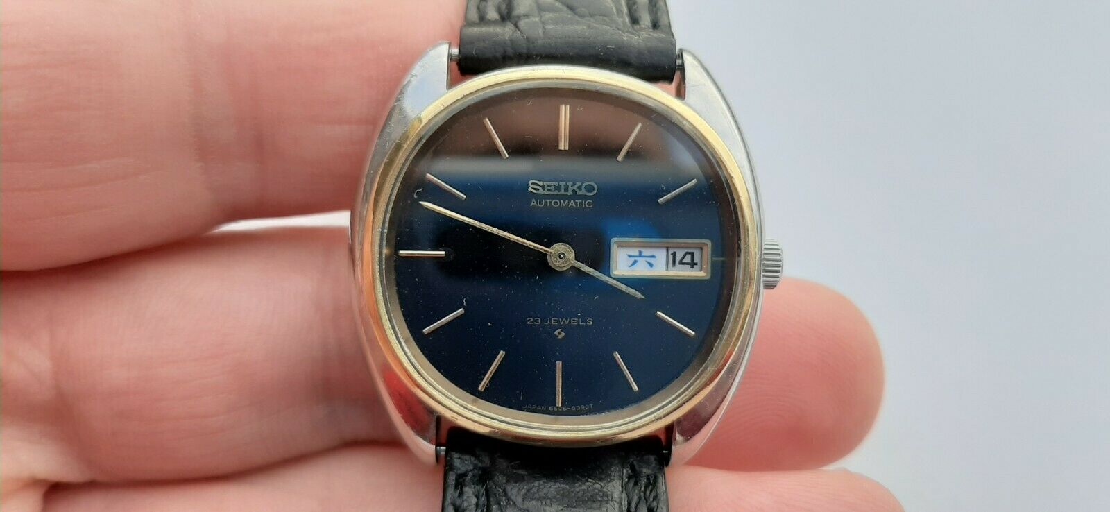 Vintage mens automatic wrist watch SEIKO 5606-5200 23 JEWELS CHINA 