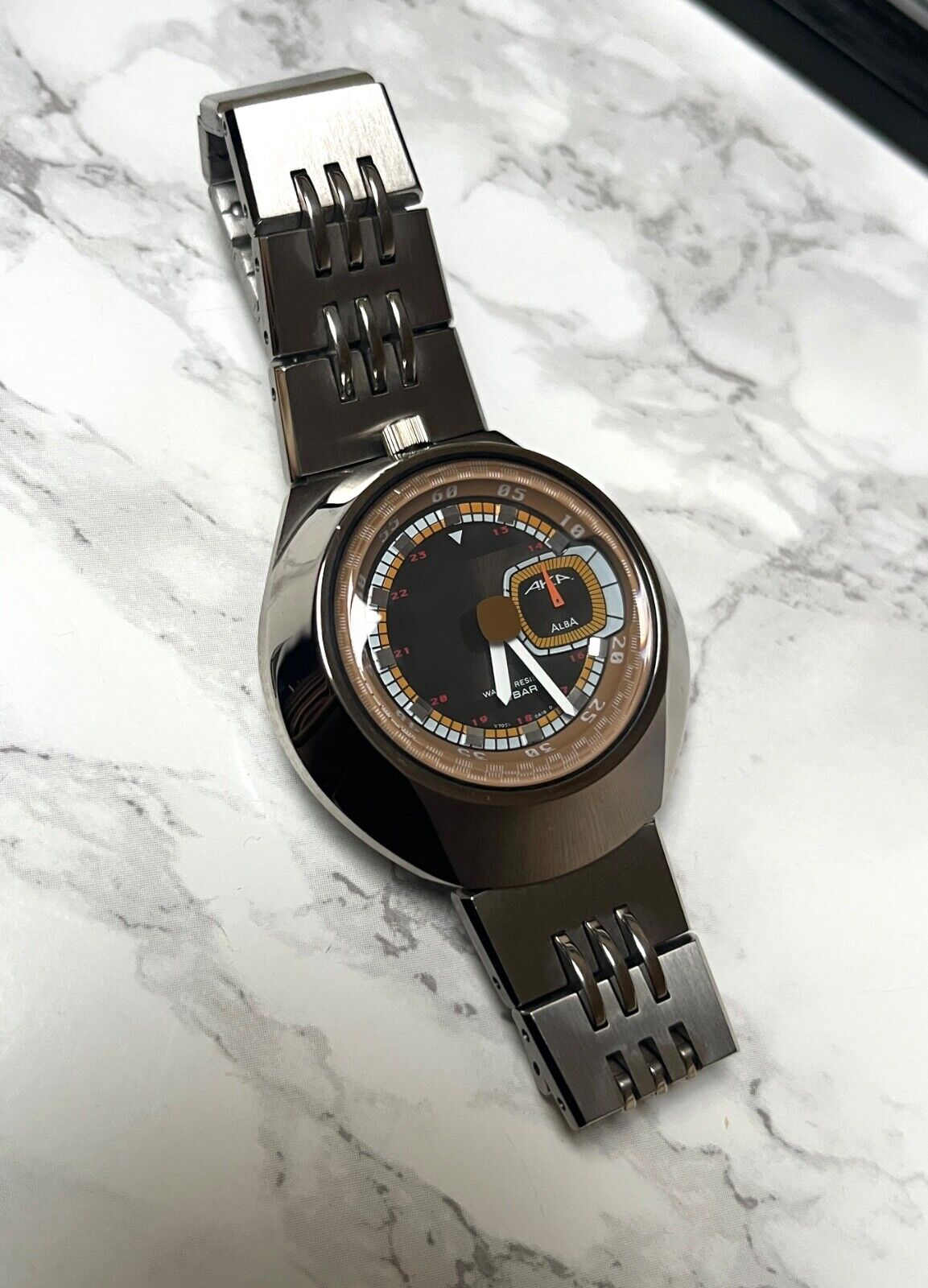 RARE VINTAGE 90s ALBA AKA by SEIKO BULLHEAD V707-0A20 Brown/Beige