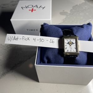 Seiko Alba V806-0150 Small Second Sun Moon Two-Tone Qz 