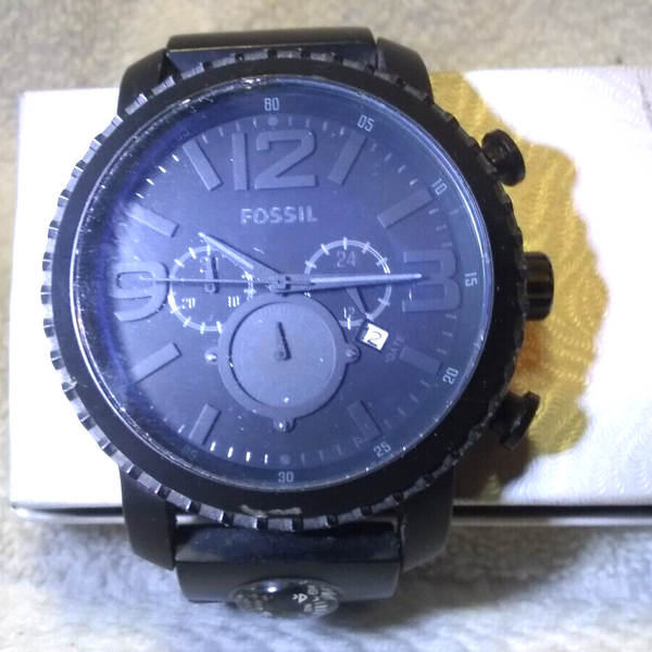 Fossil JR 1303 Quartz Watch Chronograph Day Black Dial Band New