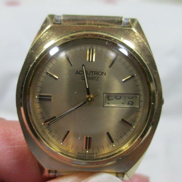 Bulova Accutron P3 Quartz. Day & Date Box Swiss 7256T New Battery