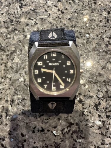 Nixon scout watch hot sale