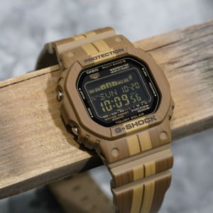 GWX-5600WB GSHOCKウッド Casio G-Shock GWX-5600WB-5 Solar Atomic Wood Grain Mens Watch