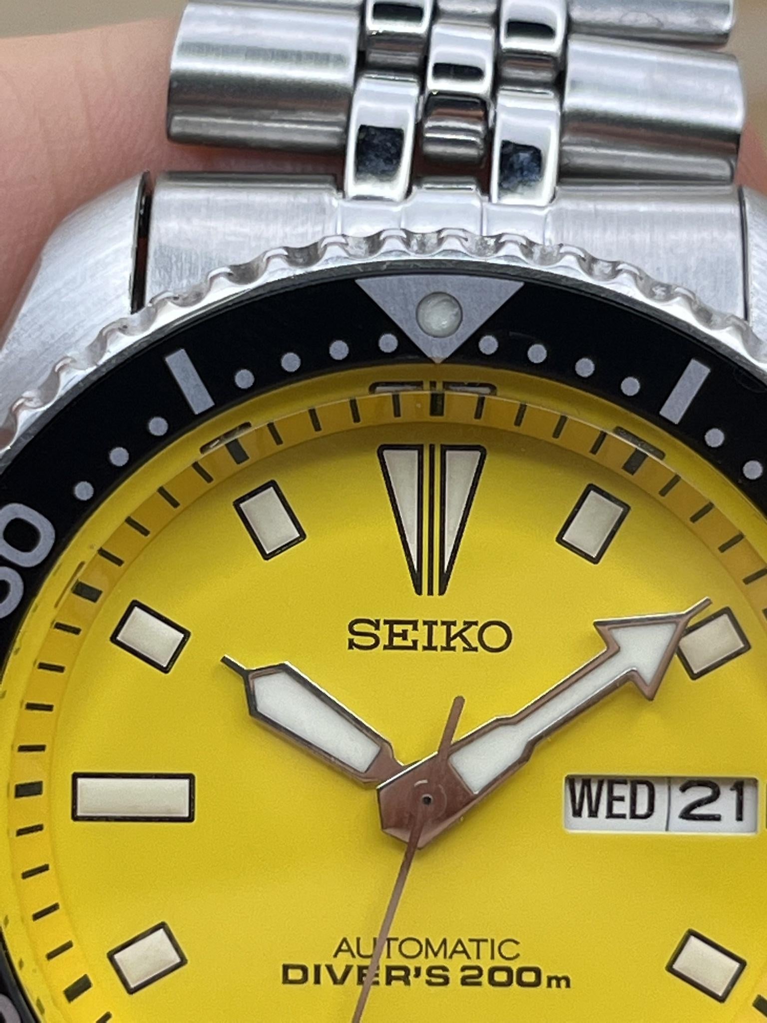 WTS Seiko SKXA35 7S26 0028 Rare bumblebee SKX007 variant Very