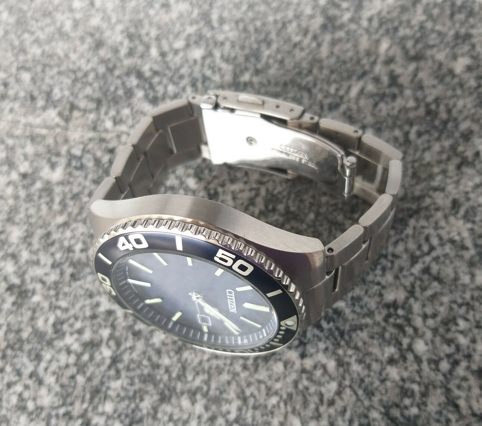 稼働品／CITIZEN Eco-Drive alterna H416 オルタナ Yahoo!オークション - CITIZEN ECO-DRIVE H416-S064619 20BAR