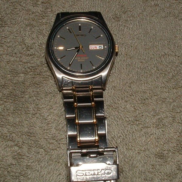 Vintage Seiko Men's Titanium Wrist Watch 7N43-9069 Water Resistant 50M |  WatchCharts