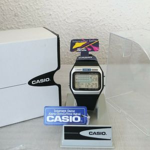 CASIO カシオGM-10 ゲームデジタル CASIO - GM-10 - Game - Vintage Digital Watch - Digital-Watch.com