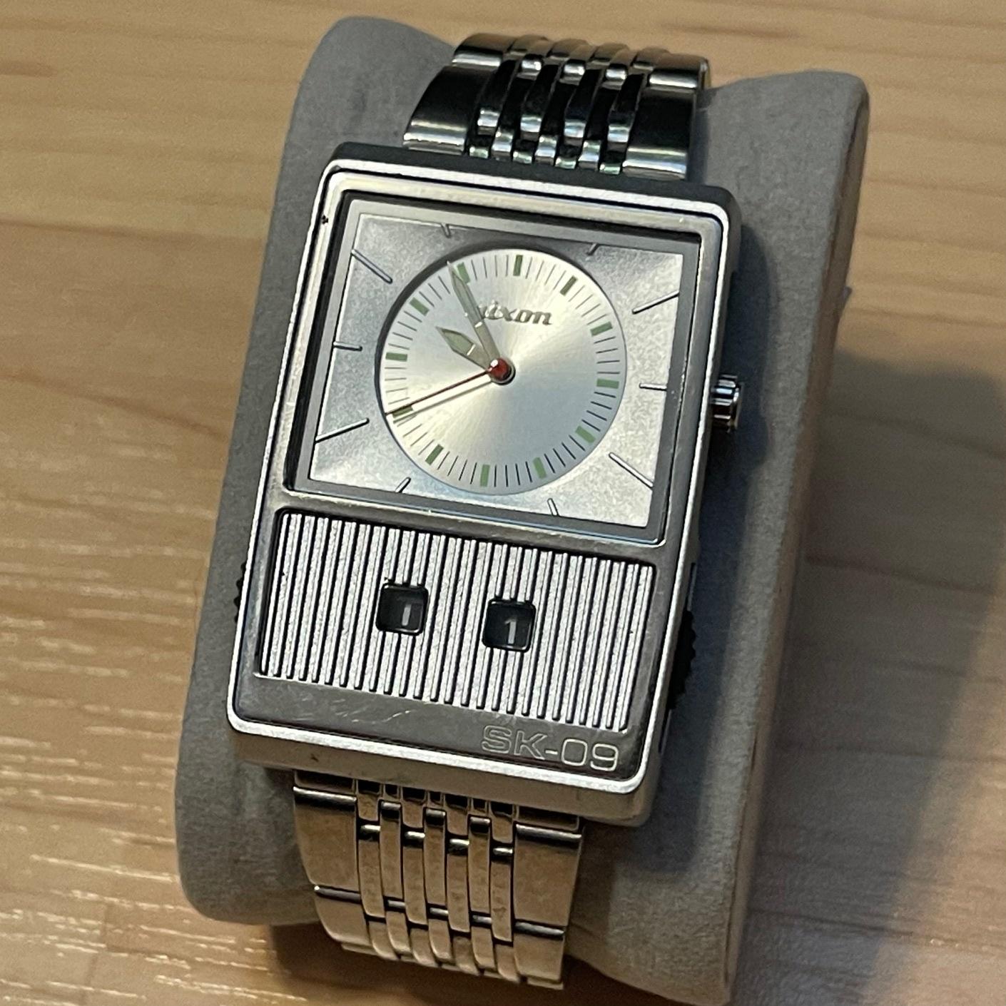 NIXON】ニクソン♦腕時計♦THE SCORE SK-09 ステンレス SALE✨✨ very rare NIXON sk-09 This is a really cute clock that