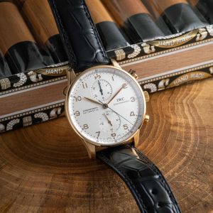 Casio Edifice 5122 EQW-M1100 Rose Gold | WatchCharts Marketplace