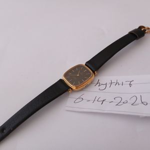Seiko Ladies SUR835 Black Dial Stainless Steel Bracelet Watch NEW 50m 28mm Watch Seiko Ladies SUR835 [Free Shipping] Seiko Quartz Black  main image 2