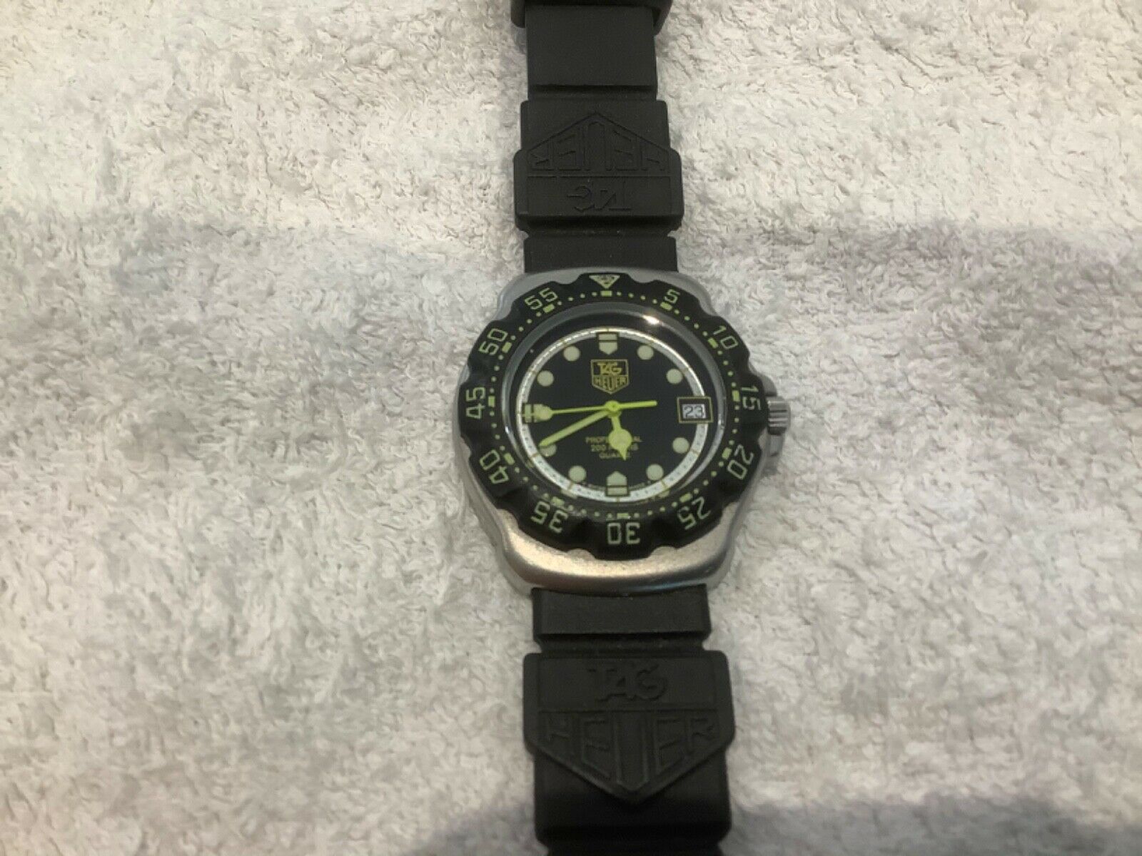 Tag Heuer mens Formula 1 diving watch model number 376-513 s/s