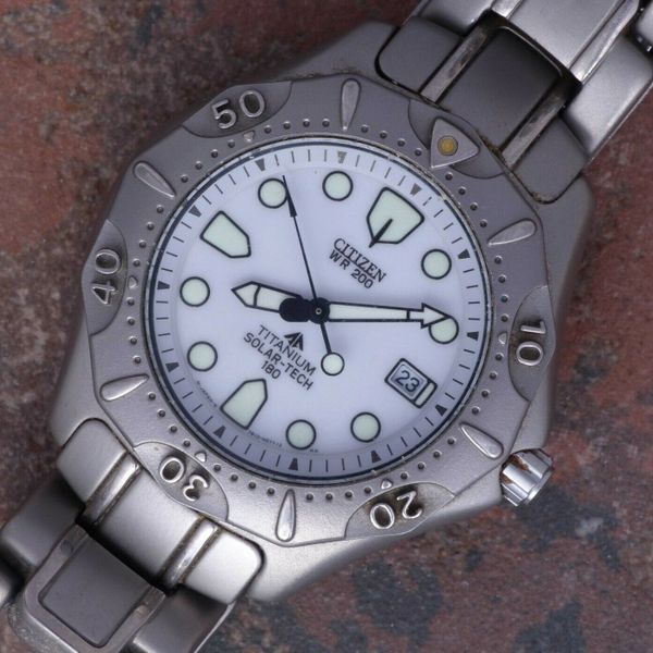 Citizen Solar Tech Eco Drive Titanium 180 7875-h04945 Divers