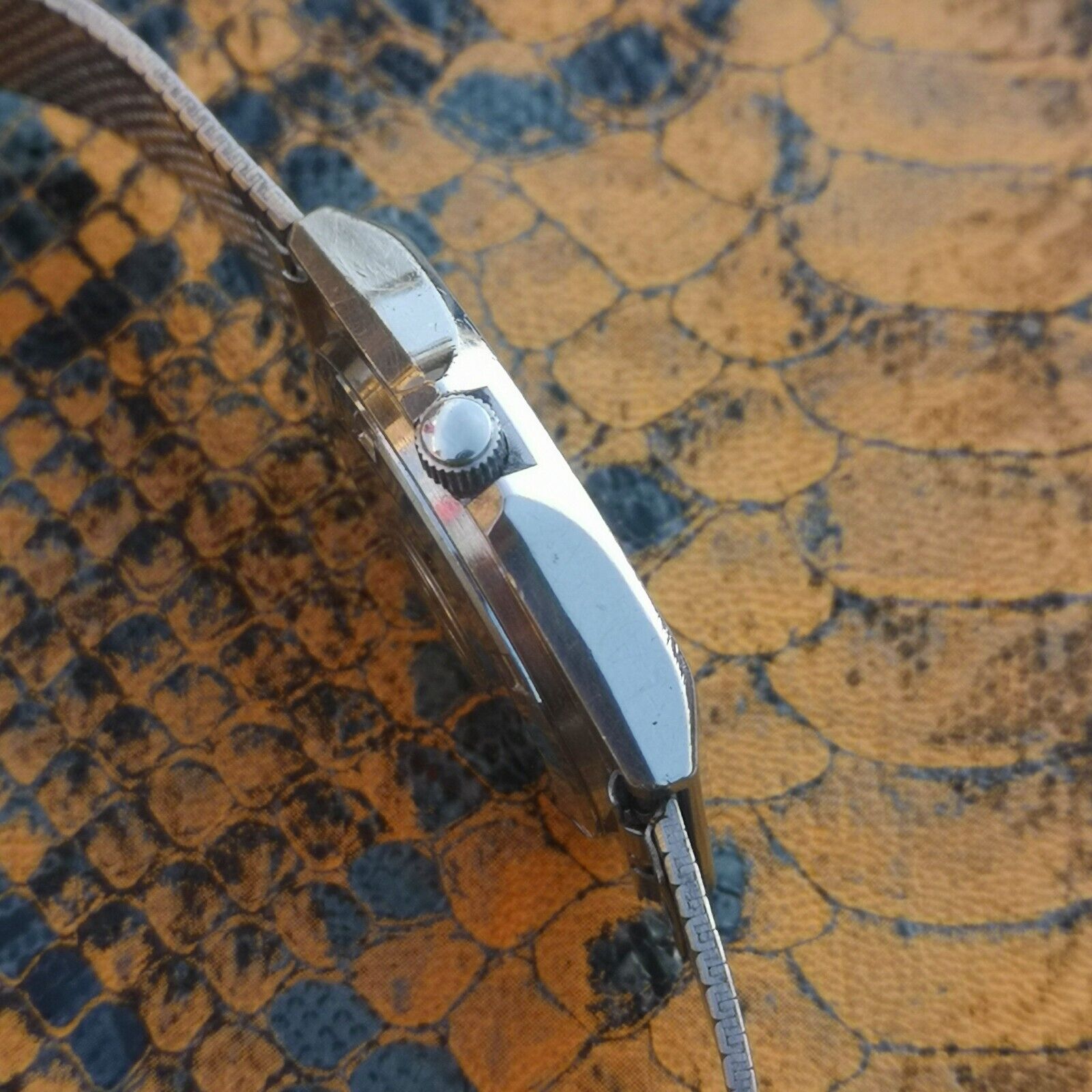 Vintage Seiko Quartz Silverwave Japan Made Men's Watch 8221-5020