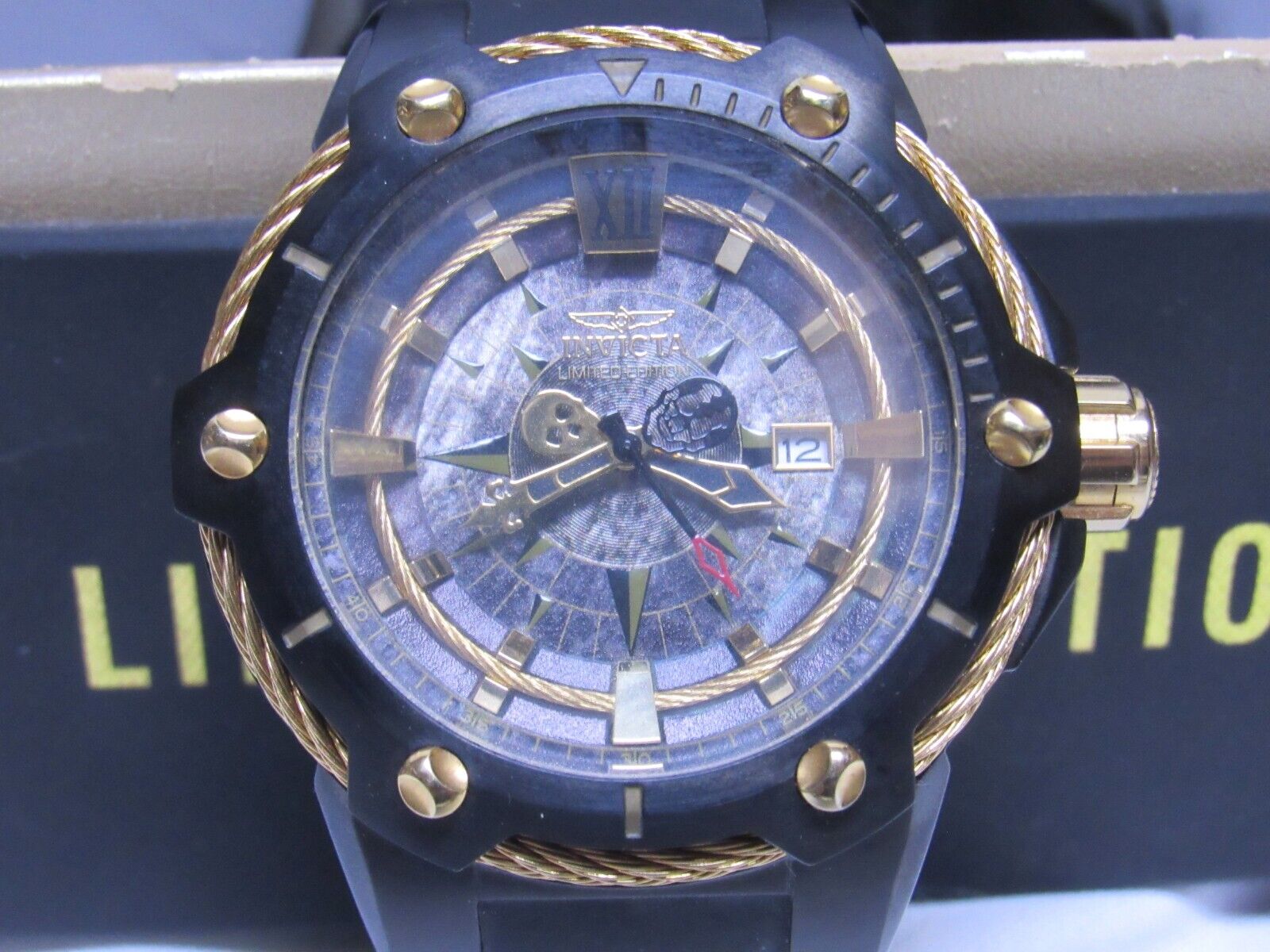 Invicta pirates of the caribbean hotsell