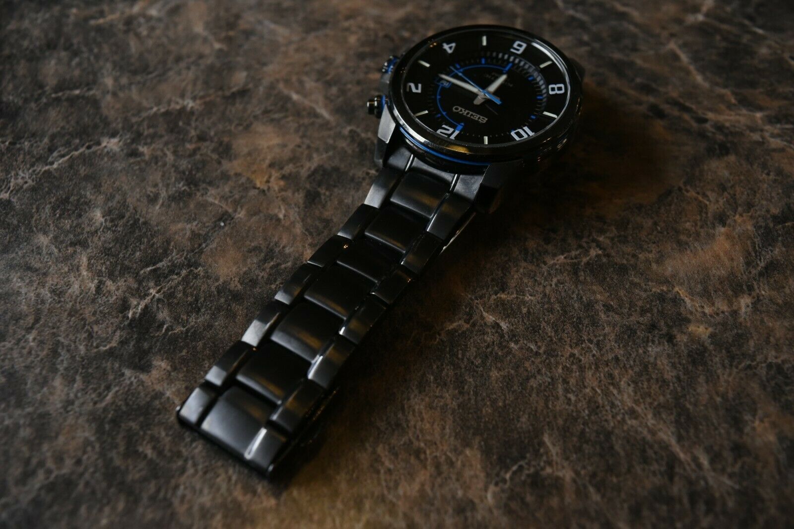 SEIKO Kinetic 100M 5M62-0CY0 Stainless Steel Watch | WatchCharts 