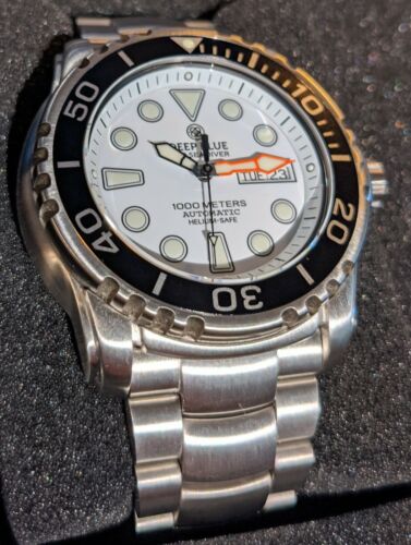 deep blue 1000m diver