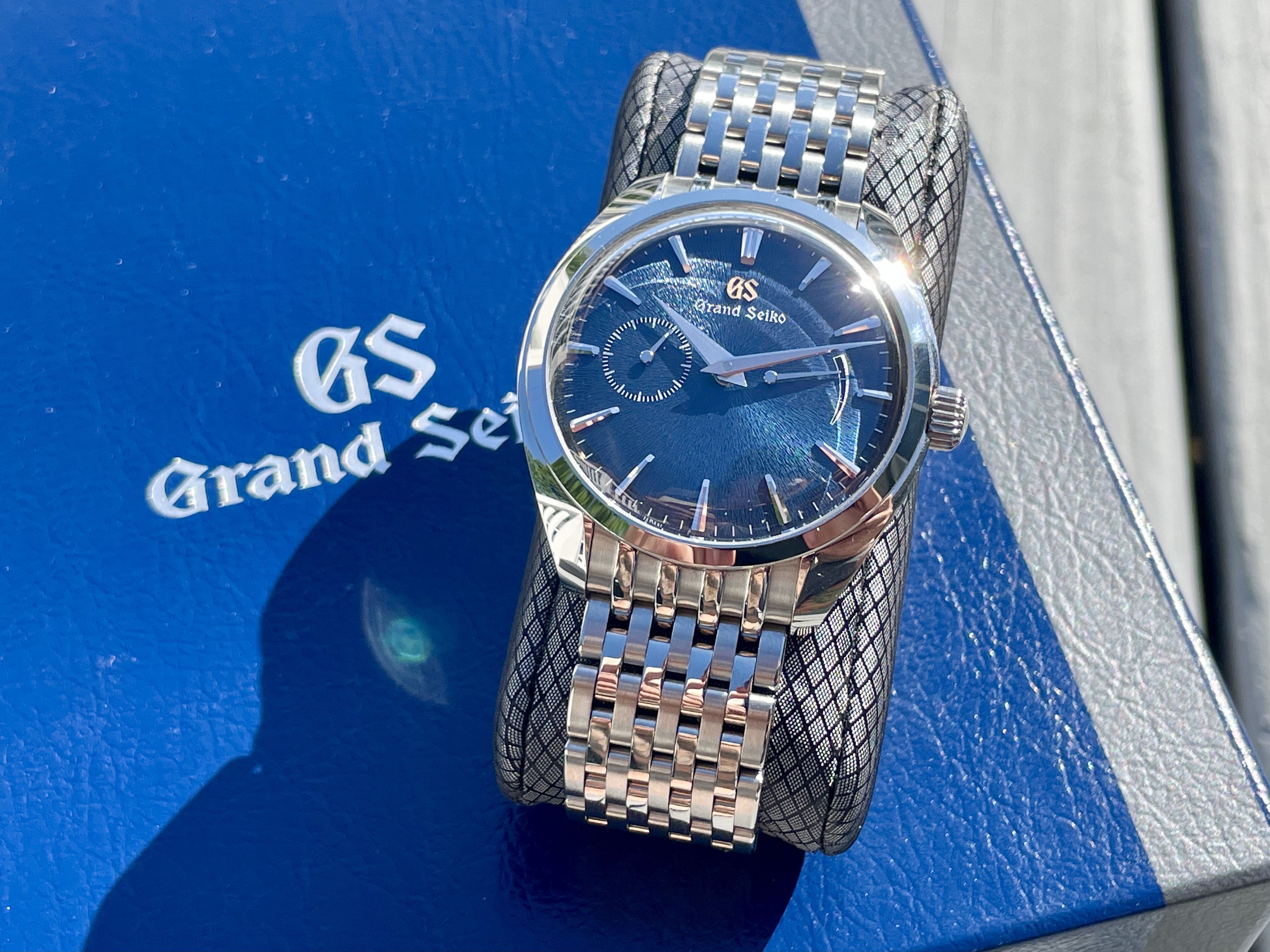 FS: Grand Seiko SBGK005 Numbered Limited Edition w/ GS Bracelet - Full Kit  - Blue Mt. Iwate | WatchCharts