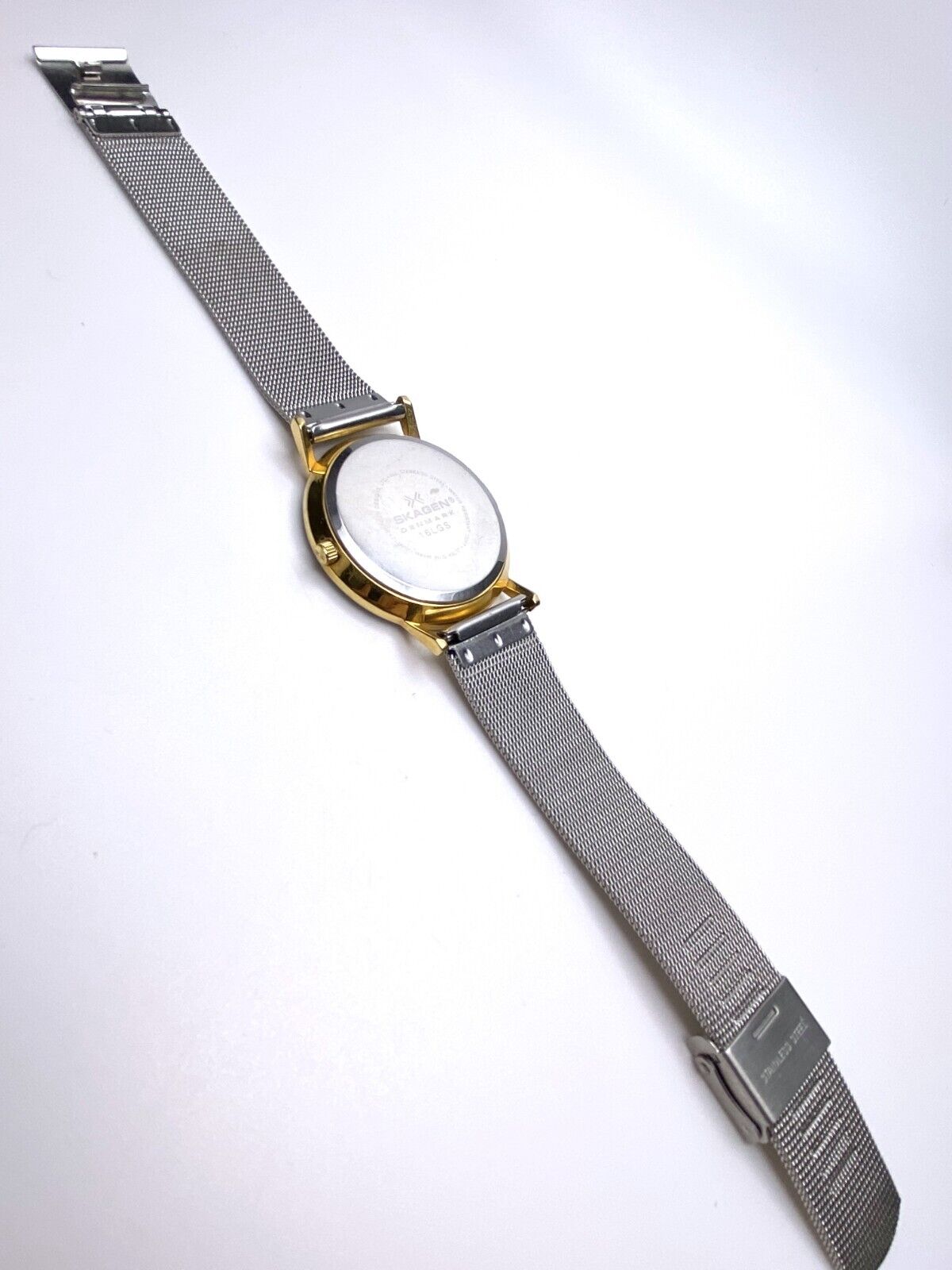 Vintage Skagen Denmark Men’s Two- Tone 16LGS store watch