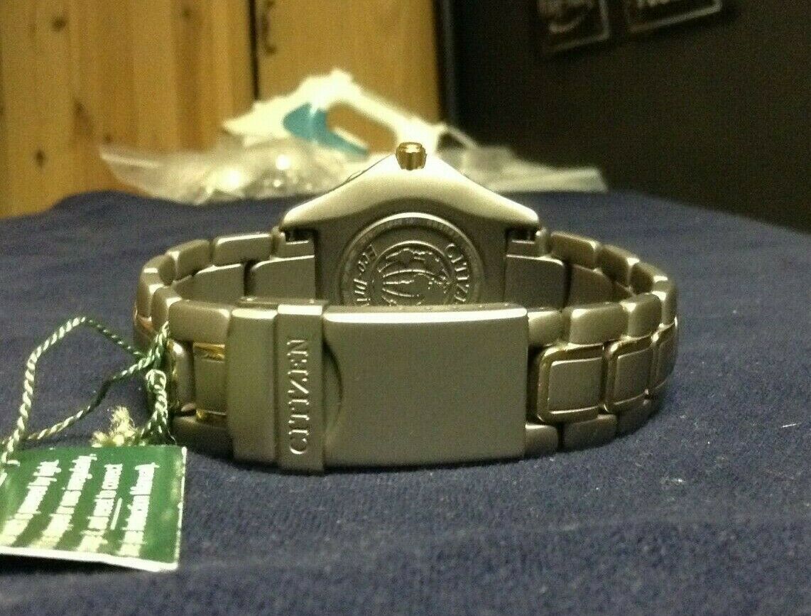 Citizen Titanium Solar-Tech 180 Eco-Drive Mens Diver Watch