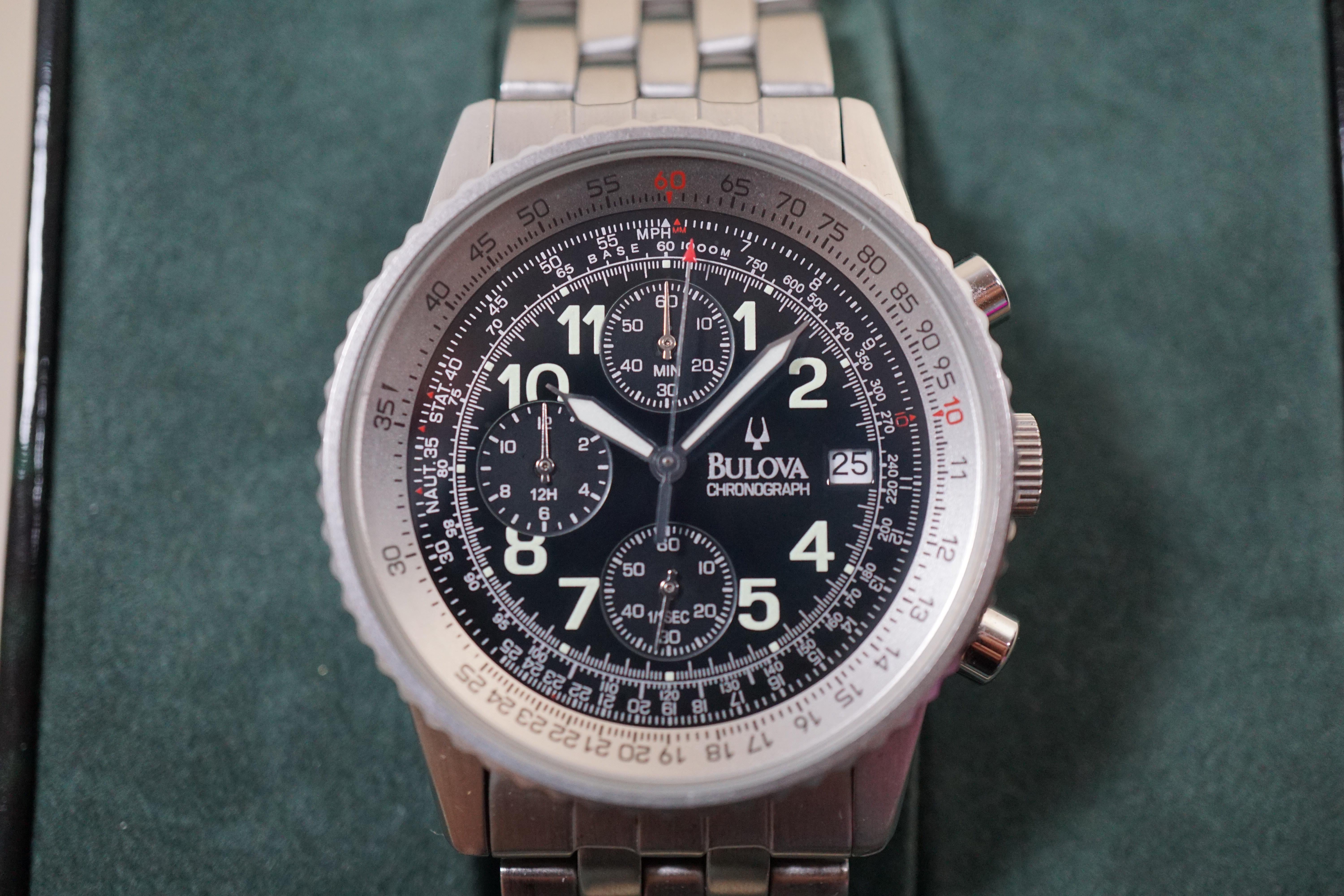 BULOVA Chronograph BVS201 腕時計 ベルト破損　ジャンク WTS] Bulova BVS201 Rare Quartz Chronograph Navitimer Style