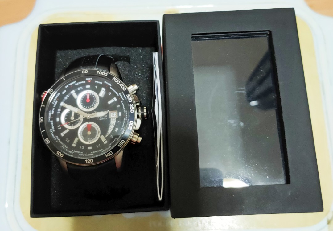 Smart Looking Aviator F Series World City Chronograph Watch for