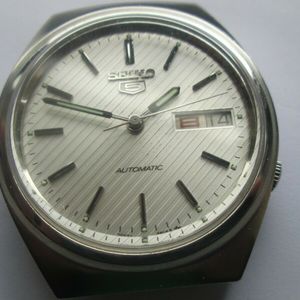 1995 Seiko 5 Automatic /Date New Crystal, Spotless Linen Dial.  Accurate | WatchCharts
