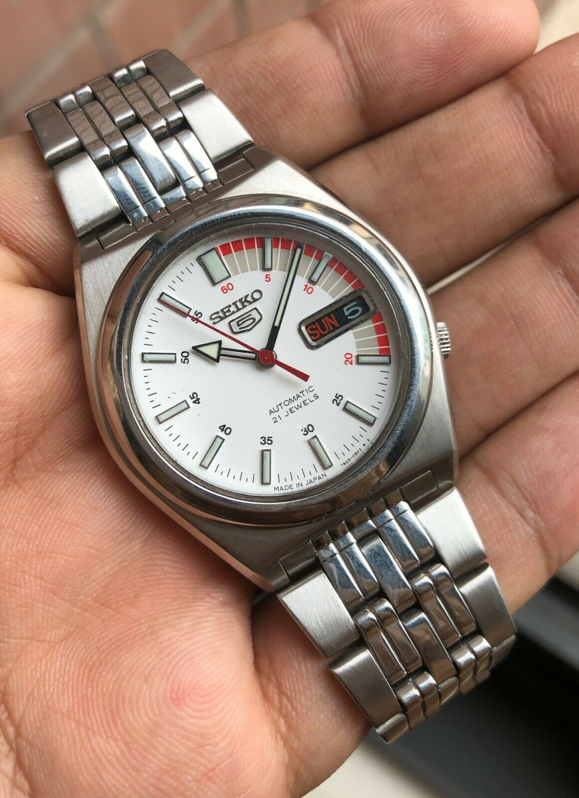 Seiko 5 SPEED RACER White dial Red indices Vintage 7S26 Automatic